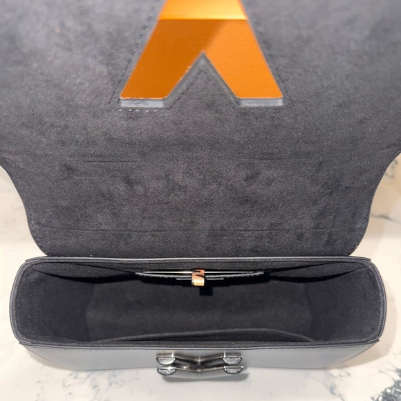 Louis Vuitton Monogram Twist MM Leopard Print - Picture 7 of 13